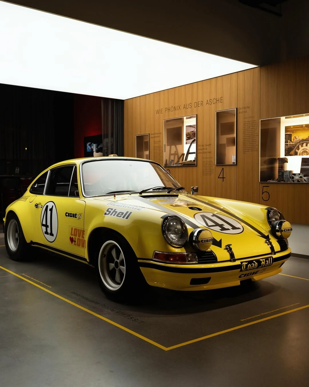 Porsche Brandstore 2024